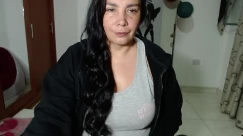 vivian_milf_paint online show from 09-26-25, 03:32