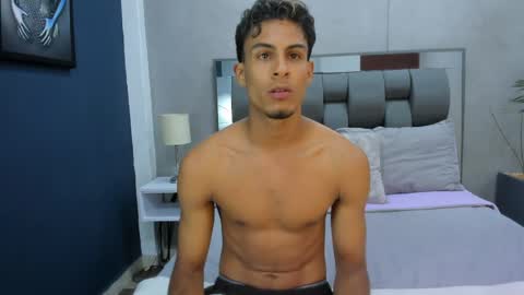 Vivian Mucks online show from 04-26-26, 03:59