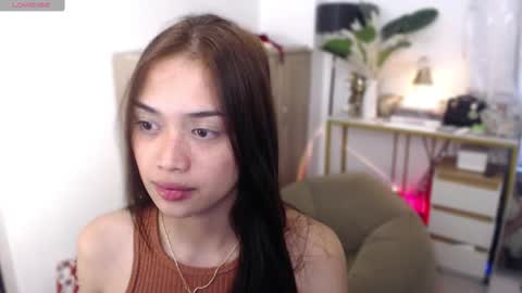 Vivian online show from 10-08-25, 03:53