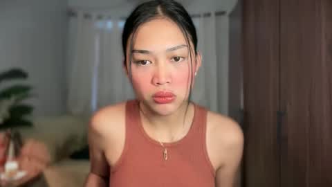 Snapshot of vivian_roberts chatting on 05-17-26, 12:41 Vivian online show from 05-17-26, 12:41