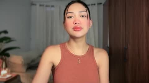 Snapshot of vivian_roberts chatting on 06-04-26, 10:05 Vivian online show from 06-04-26, 10:05