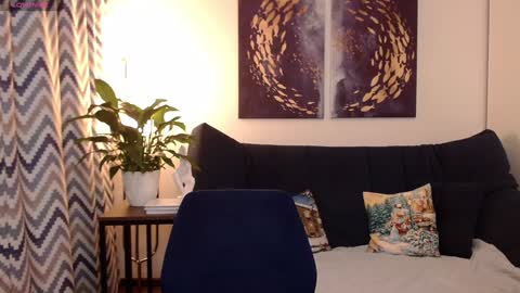 Vivian online show from 12-05-24, 05:17