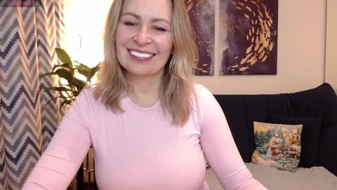 Vivian online show from 12-06-24, 06:28