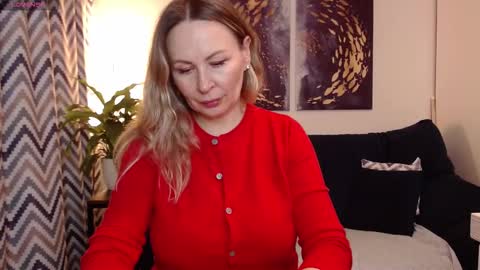 Vivian online show from 11-06-25, 06:31