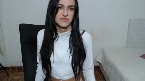 Snapshot of vivianalatin chatting on 05-13-26, 10:23 instagram Viviana73215 online show from 05-13-26, 10:23