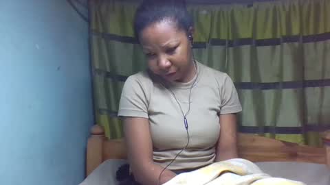 viviane0812 online show from 09-22-25, 05:04