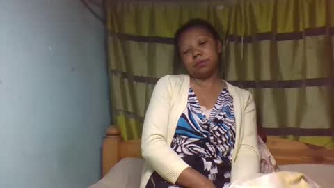 viviane0812 online show from 10-06-25, 07:11