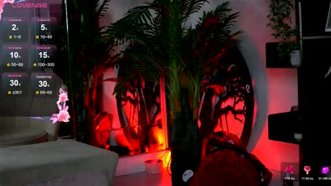 Snapshot of vivianestein chatting on 11-19-25, 09:26 Vivi online show from 11-19-25, 09:26