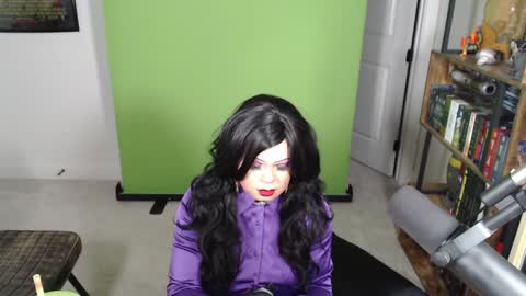 Snapshot of vivianfrost chatting on 01-24-25, 11:04 VivianFrosty online show from 01-24-25, 11:04