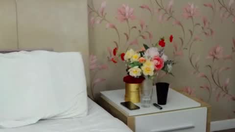 Vivian online show from 12-18-24, 11:02