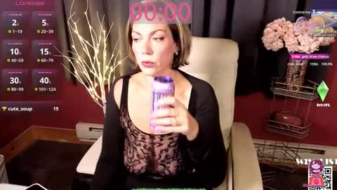 VivianLuxe online show from 11-13-25, 03:16