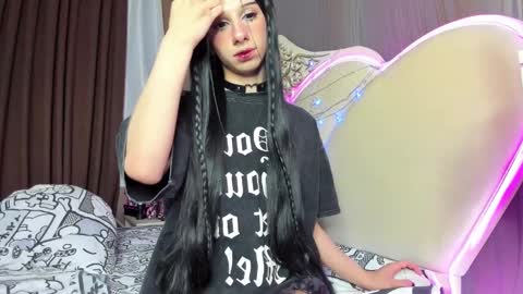 Vivian online show from 02-14-25, 12:36