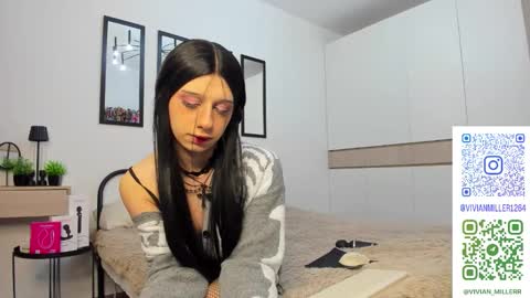 Vivian online show from 09-11-25, 03:17