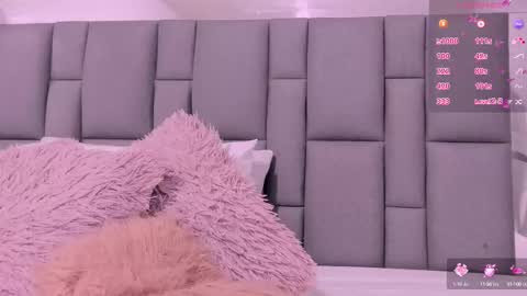 Snapshot of vivianne_scott chatting on 10-11-25, 12:04 Vivi online show from 10-11-25, 12:04