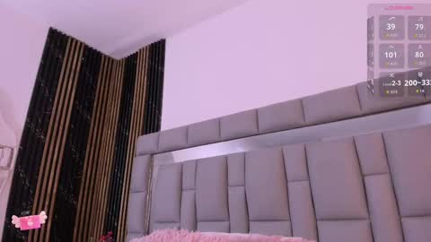 Snapshot of vivianne_scott chatting on 10-17-25, 12:19 Vivi online show from 10-17-25, 12:19