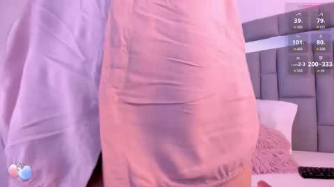 Snapshot of vivianne_scott chatting on 11-06-25, 12:17 Vivi online show from 11-06-25, 12:17