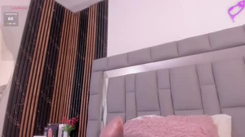 Snapshot of vivianne_scott chatting on 11-17-25, 12:11 Vivi online show from 11-17-25, 12:11