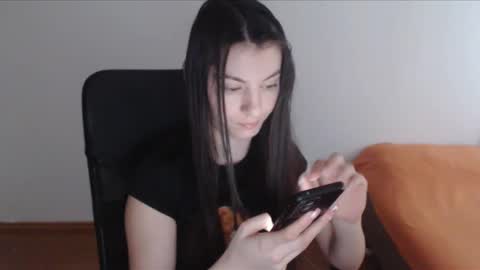 Snapshot of vivianngray chatting on 12-22-24, 11:33 Vivian Gray online show from 12-22-24, 11:33