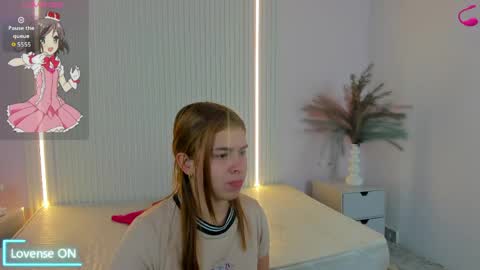 vivianowen9 online show from 04-29-26, 12:09