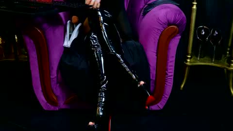 Snapshot of vivianreeve chatting on 02-19-25, 01:06 Vivian Reeve online show from 02-19-25, 01:06