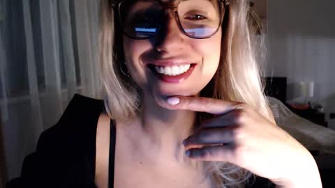 VI       online show from 12-23-24, 04:39