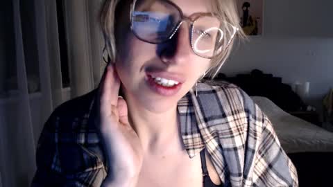 VI       online show from 02-06-25, 04:10