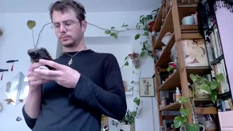 Viv online show from 02-19-25, 09:06