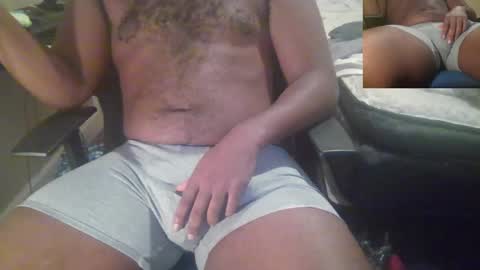 Snapshot of vividerblock45 chatting on 12-18-24, 02:49 youngbbc538 online show from 12-18-24, 02:49