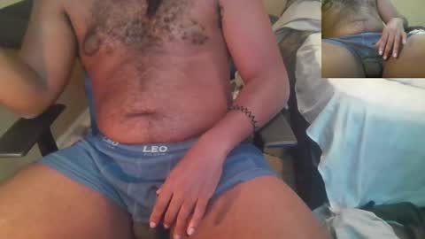 Snapshot of vividerblock45 chatting on 12-21-24, 06:55 youngbbc538 online show from 12-21-24, 06:55