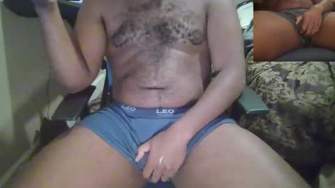 Snapshot of vividerblock45 chatting on 02-10-25, 11:45 youngbbc538 online show from 02-10-25, 11:45