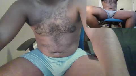 Snapshot of vividerblock45 chatting on 03-09-25, 01:59 youngbbc538 online show from 03-09-25, 01:59