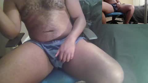 Snapshot of vividerblock45 chatting on 09-19-25, 04:03 youngbbc538 online show from 09-19-25, 04:03