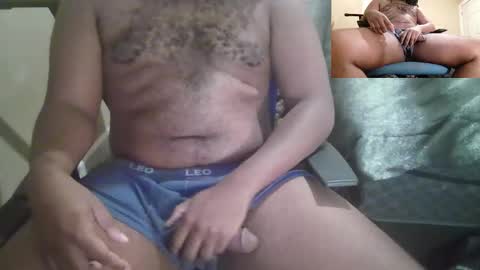 Snapshot of vividerblock45 chatting on 09-29-25, 02:11 youngbbc538 online show from 09-29-25, 02:11