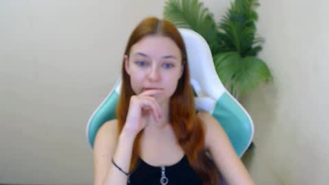 Vivien online show from 01-13-25, 11:08