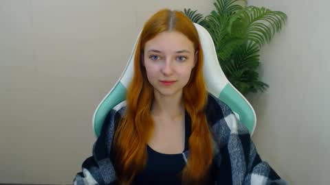 Vivien online show from 10-15-25, 06:19