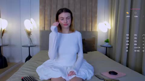 Snapshot of vivien_ronal chatting on 06-01-26, 07:37 Sophia online show from 06-01-26, 07:37