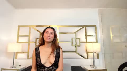 Viviene online show from 07-15-26, 03:56