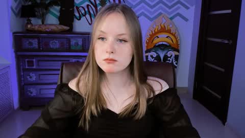 Vivien online show from 03-12-25, 01:08