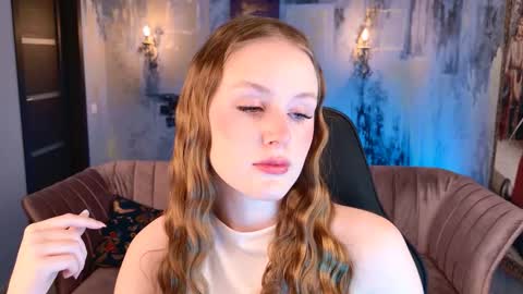 Vivien online show from 11-11-25, 09:09