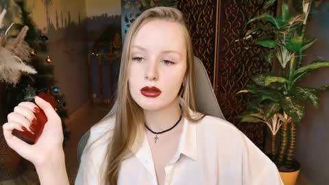 Vivien online show from 01-15-26, 01:26