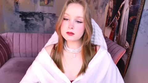 Vivien online show from 04-13-26, 08:53