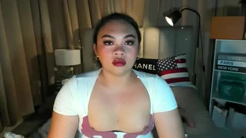 vivienne_monroe online show from 06-11-26, 02:53