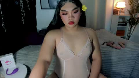 vivienne_monroe online show from 07-28-26, 05:25