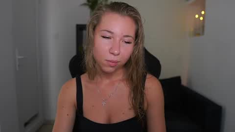 VivienVance online show from 07-27-26, 02:02