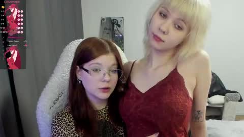 Snapshot of vivy_ chatting on 04-19-26, 07:27 chatur babes online show from 04-19-26, 07:27