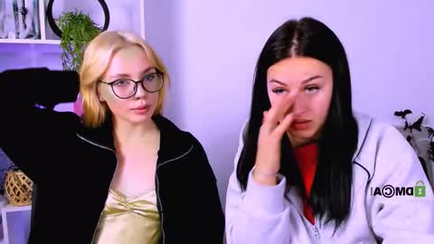 vivy_star online show from 11-01-25, 08:11