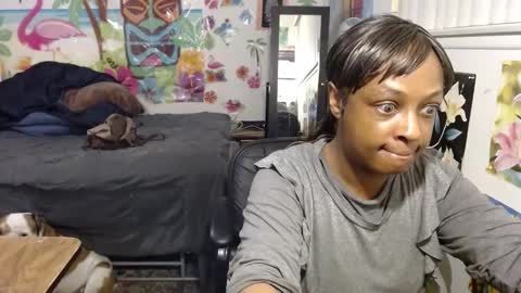 Snapshot of vixenfyre chatting on 01-01-25, 09:39 Vixen Fyre online show from 01-01-25, 09:39