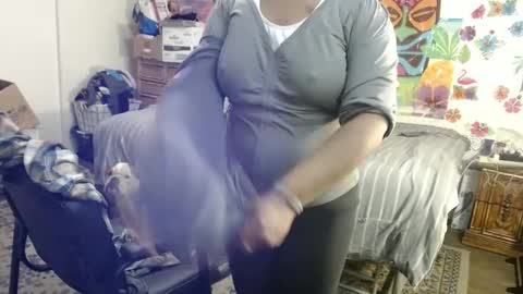 Snapshot of vixenfyre chatting on 02-23-25, 02:18 Vixen Fyre online show from 02-23-25, 02:18