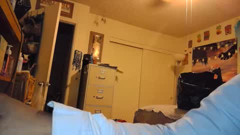 Snapshot of vixenfyre chatting on 09-24-25, 08:28 Vixen Fyre online show from 09-24-25, 08:28