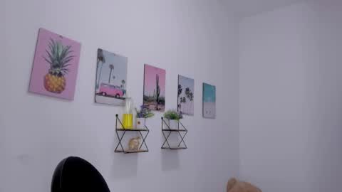 Snapshot of vixenlust17 chatting on 02-10-26, 02:59 vixenlust17 online show from 02-10-26, 02:59